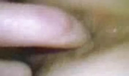 Mamá follar a mi esposa, el estiramiento señoras maduras hot de la vagina con gran consolador masturbación