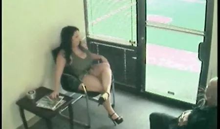 Asiático Alina Li no puede resistir el parque maduras tetonas calientes