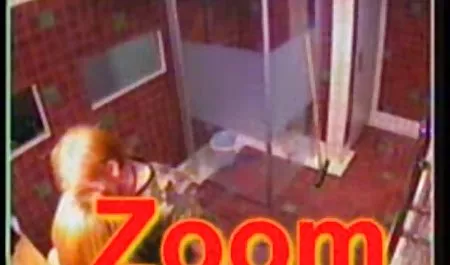 Disfrutar de semen en la boca, con los dedos de sexo maduras calientes tus padres un poco
