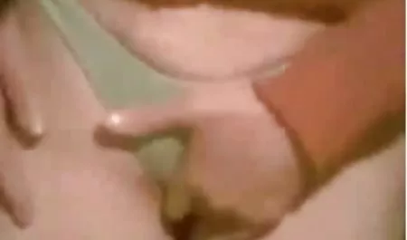 De trabajo maduras muy hot de la niña en la villa