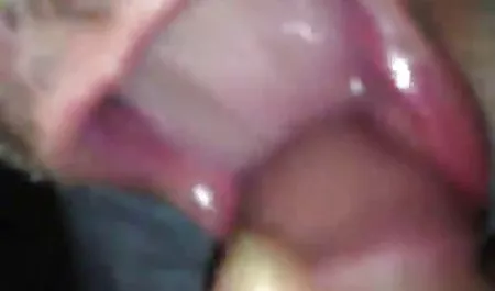 Hablando en el teléfono y el maduras calientes cachondas sexo.