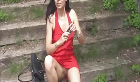 Propagación rubia abre sus piernas en frente de la cámara señoras maduras calientes mexicanas web
