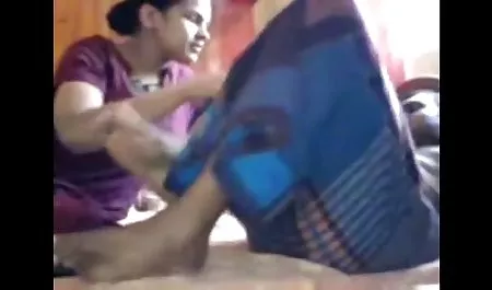 Me mudé, morenas, besos, hermosas maduras hot cunnilingus