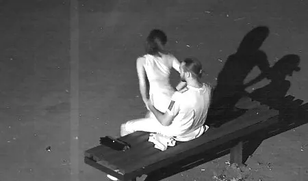 El hombre estimula el coño chica sexy las maduras mas calientes