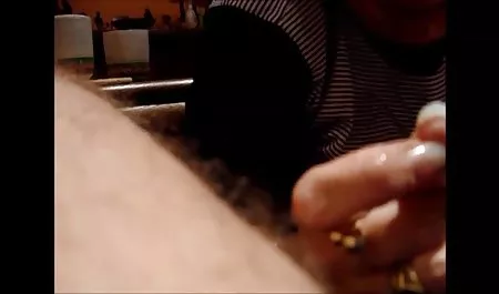 Dos videos de sexo maduras calientes chica dando una mamada a un hombre muy