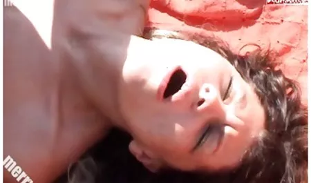 Cerca de maduras de 40 calientes volar