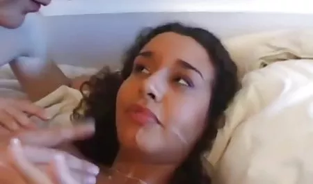 Acariciar mexicanas maduras hot el clítoris, y la chica rompió