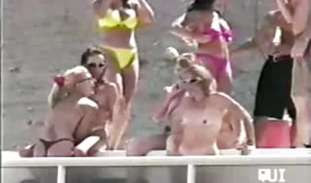 Universitaria maduras hot con jovenes cachonda sexo en el coche